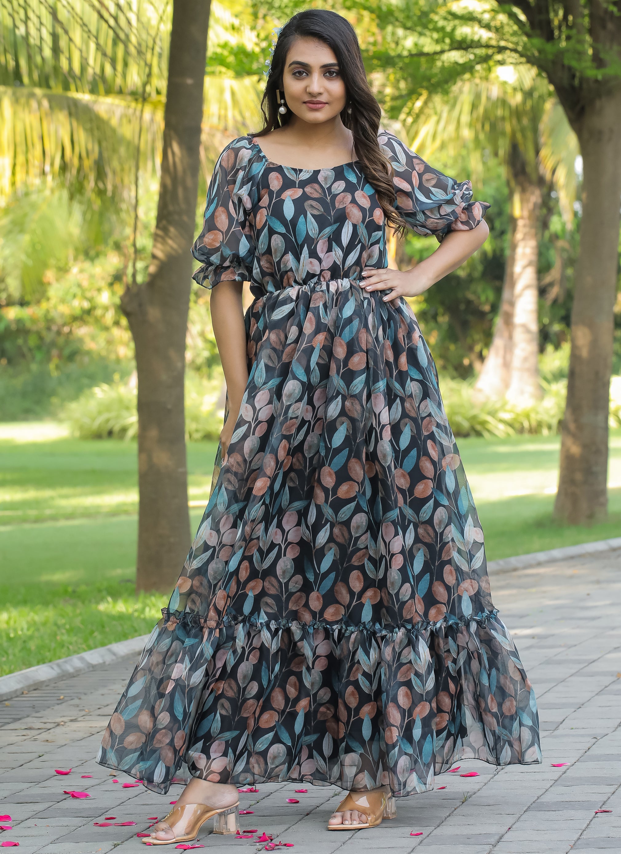 Purple Maxi Dress With Turquoise Dupatta | Long gown, Indian fashion dresses,  Simple pakistani dresses